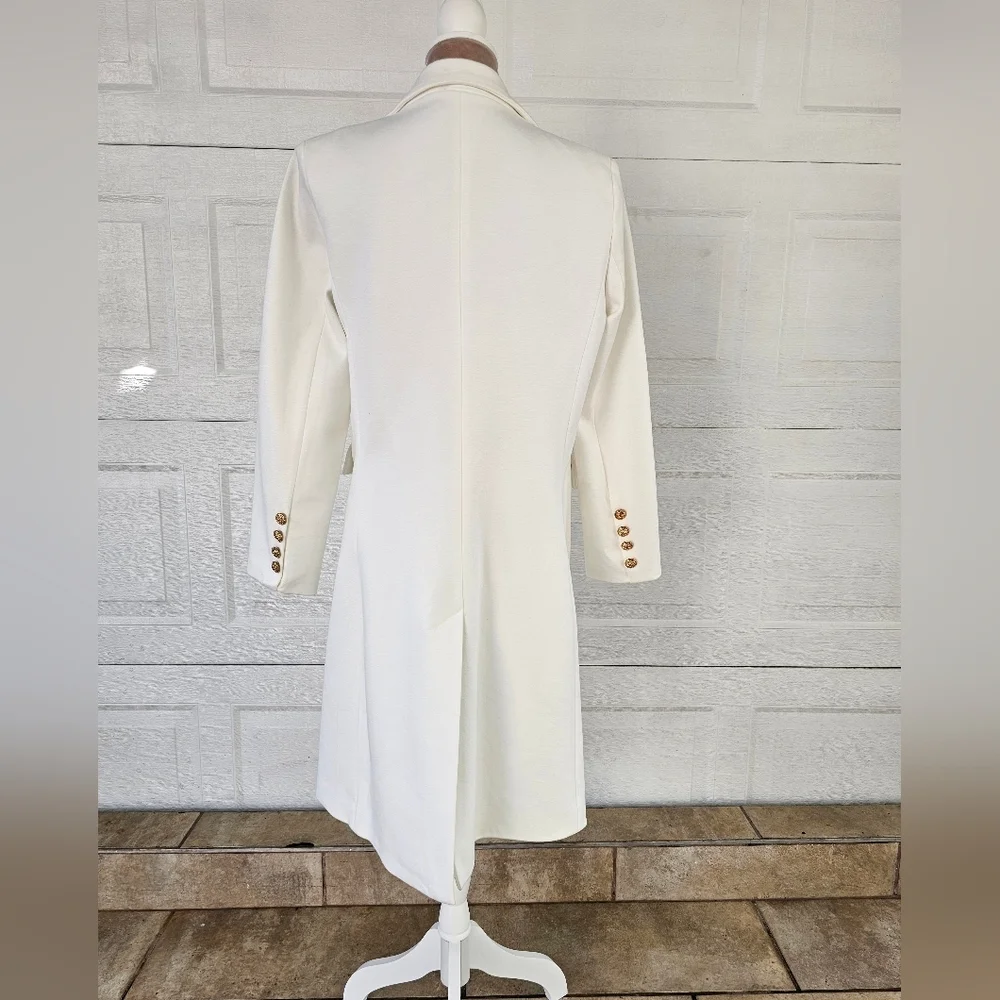 Elegant Woman's White Double-Breasted Fall/Winter Classic Coat with Gold Buttons - Picture 4 of 13